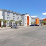 exterior - Siegel Select Las Vegas Blvd. low cost extended stay hotel suites & apartment rentals